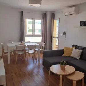 https://piso-cntrico-reformado-apartment-in-the-center.hotelsinnerja.org