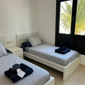 https://apt-2-bedroom-close-to-beach.puertodelcarmen-hotels.org
